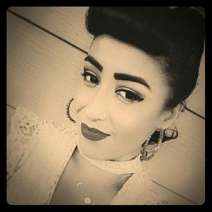 Meet your Posher, Linda